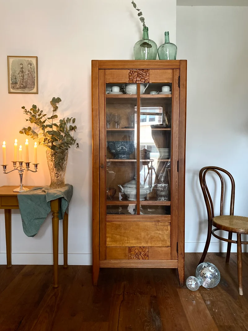 Armoire vitrine