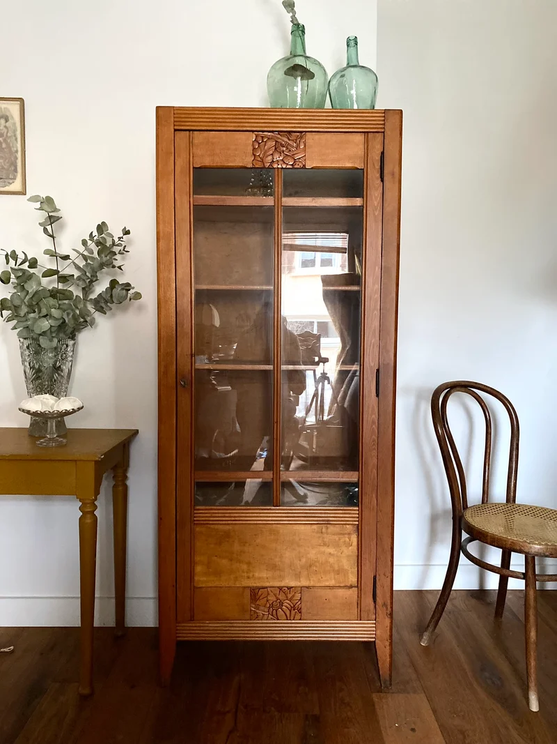 Armoire vitrine
