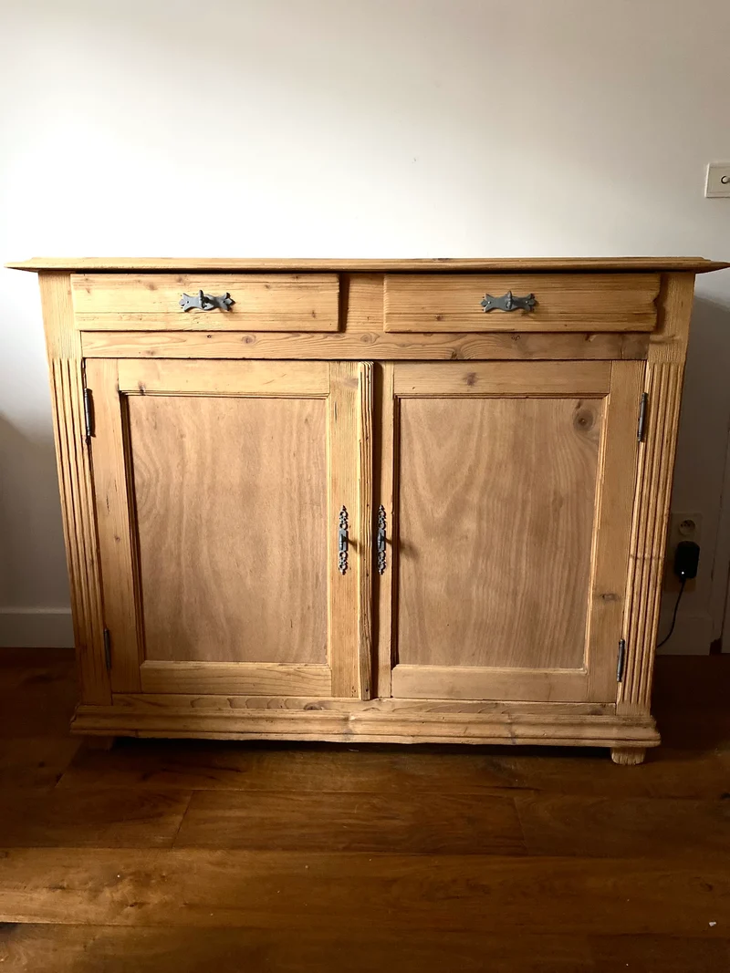 Buffet parisien en bois ancien