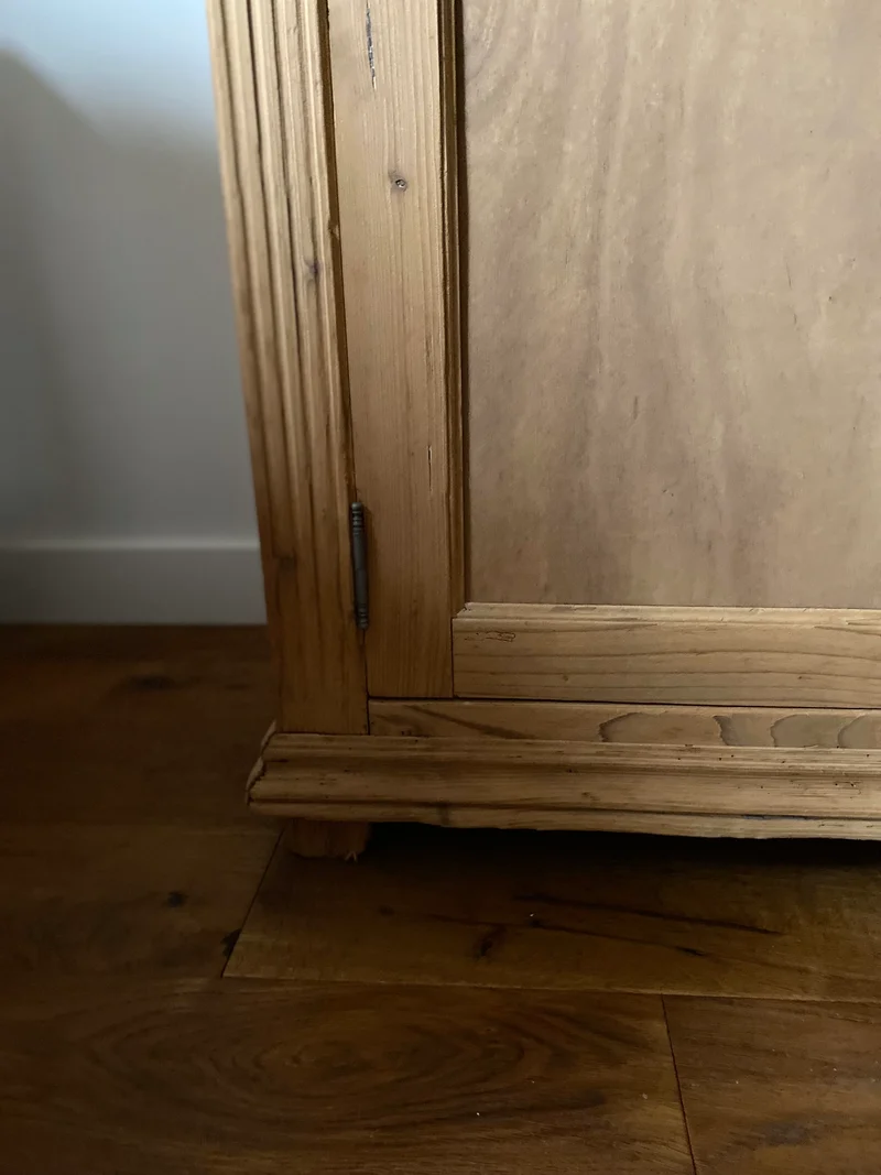 Buffet parisien en bois ancien