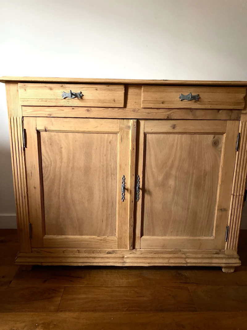 Buffet parisien en bois ancien