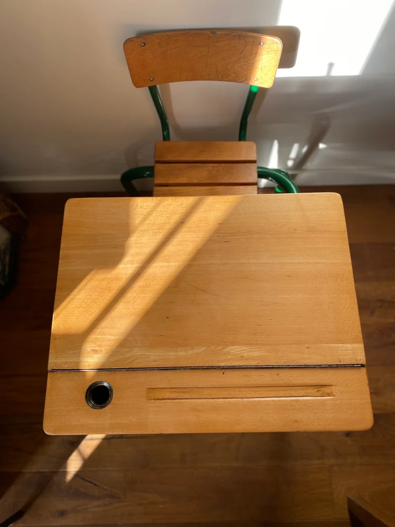 Bureau d'écolier pupitre ancien en bois