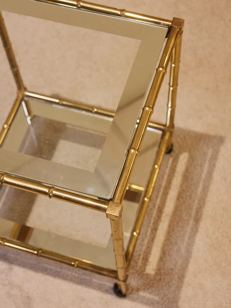 Hanna, la table d'appoint en laiton N°1564