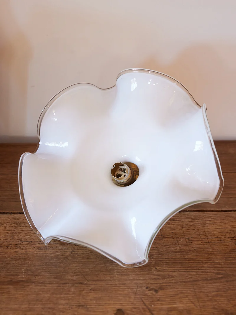 Sonia, la suspension opaline blanche vintage N°317