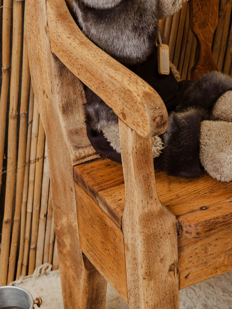 Antoine, le banc en bois N°522