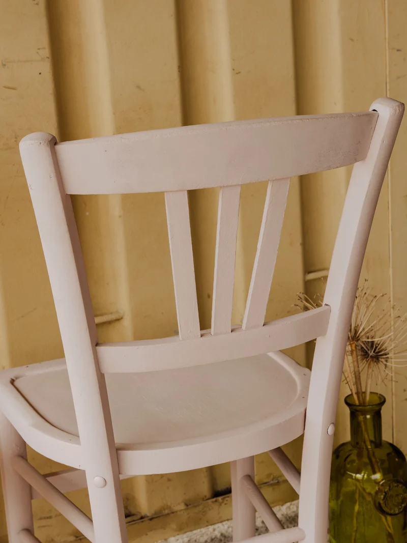 Claude, la paire de chaises en bois rose N°1627