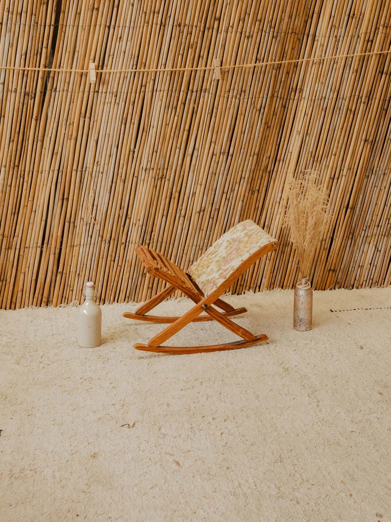 Regis, le repose-pieds en bois et tissu N°1561