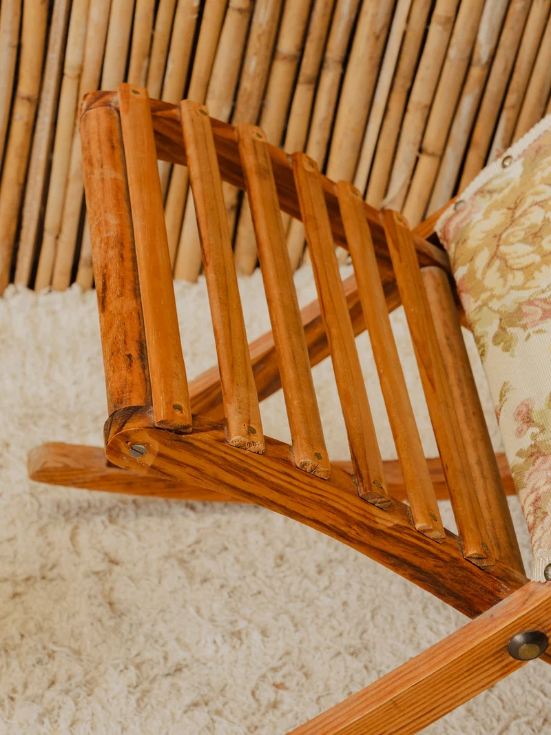 Regis, le repose-pieds en bois et tissu N°1561
