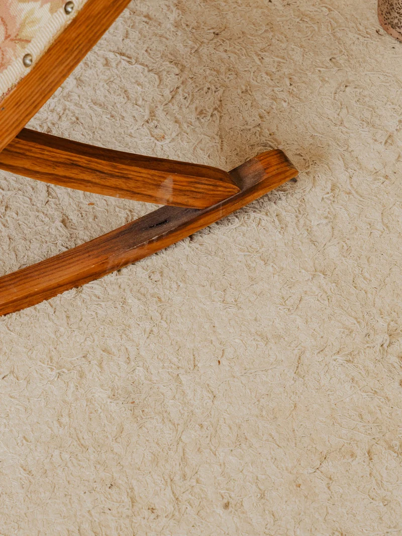 Regis, le repose-pieds en bois et tissu N°1561