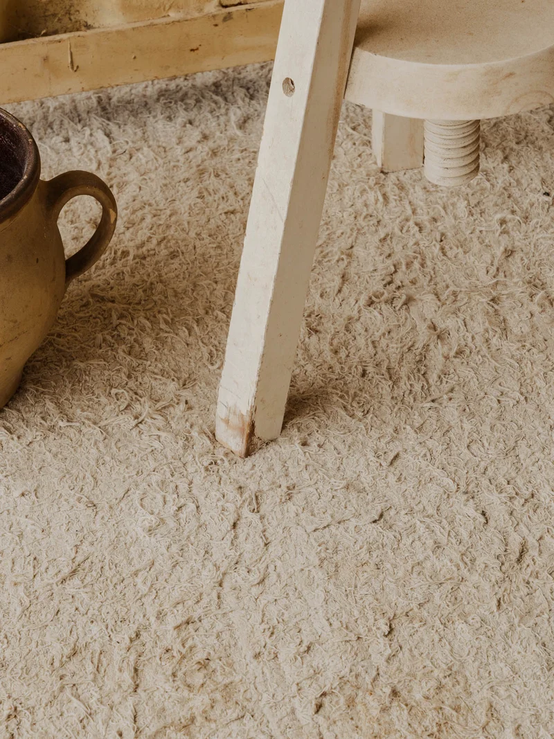 Regis, le tabouret à vis en bois blanc N°1563