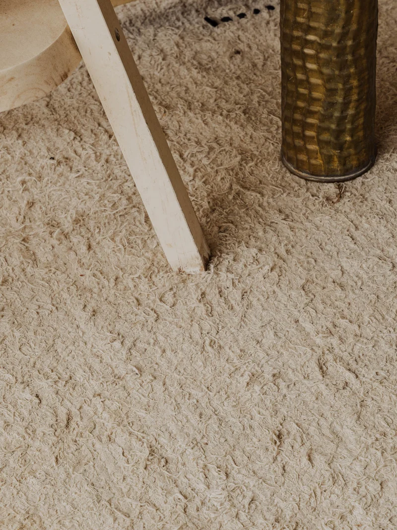 Regis, le tabouret à vis en bois blanc N°1563