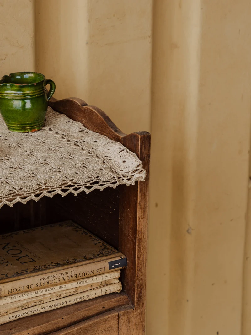 Odile, la table de chevet en bois N°1561