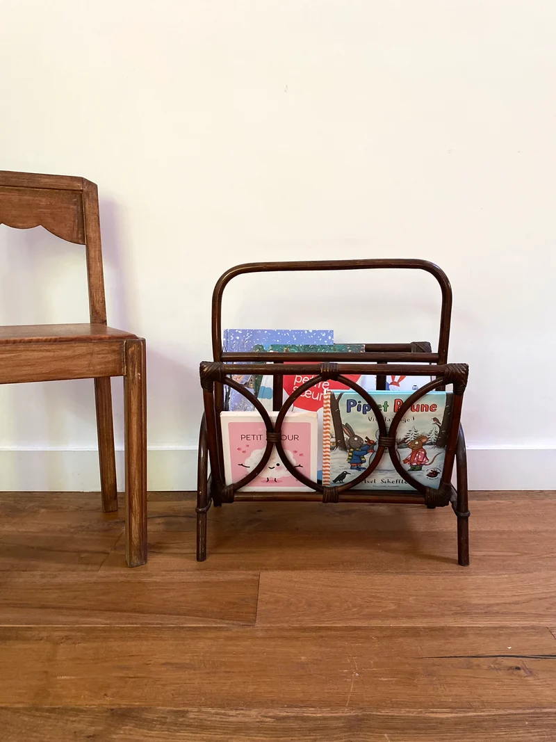 Porte-revues vintage en rotin