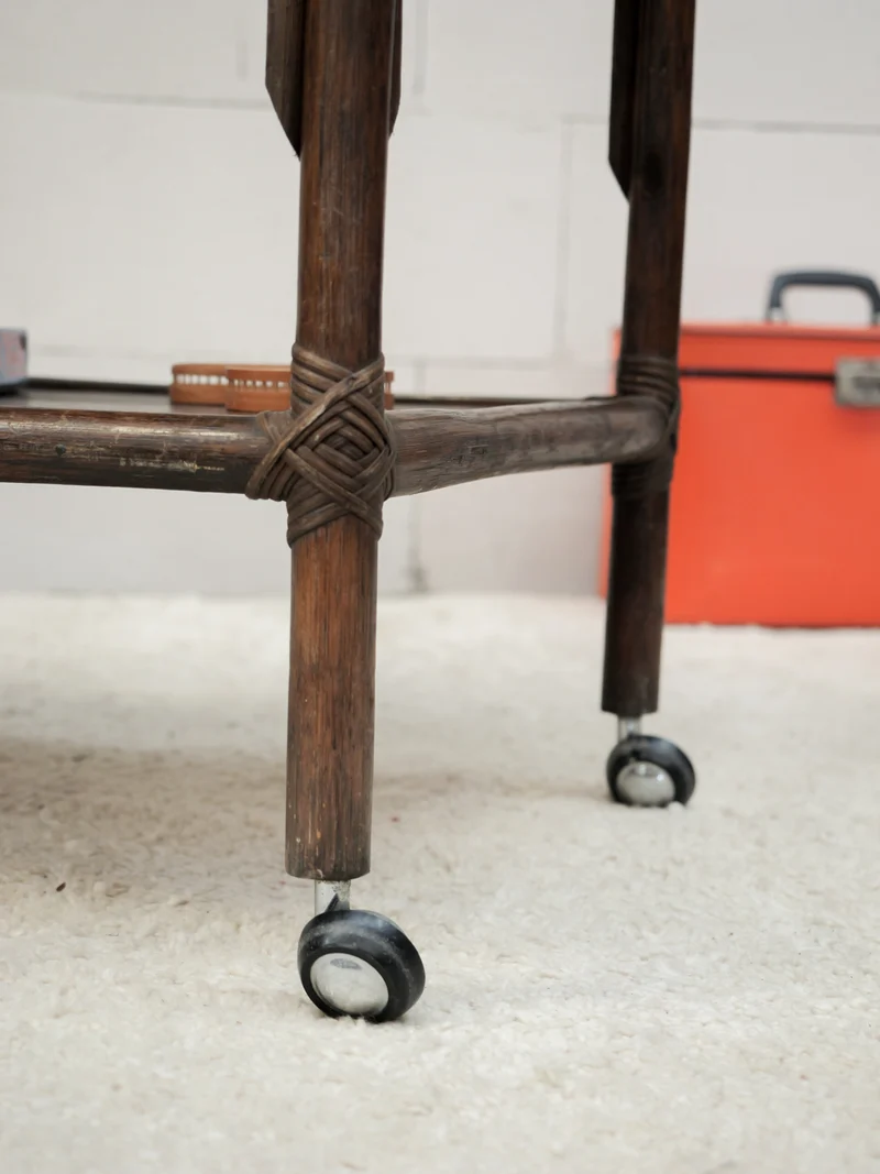Henriette, la desserte en bois sur roulettes N°216
