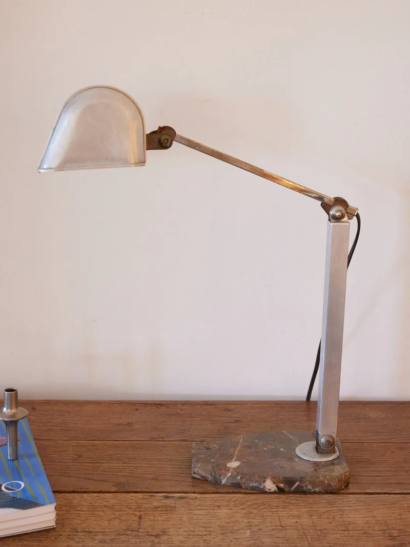 Julia, la lampe de bureau en métal vintage N°1064