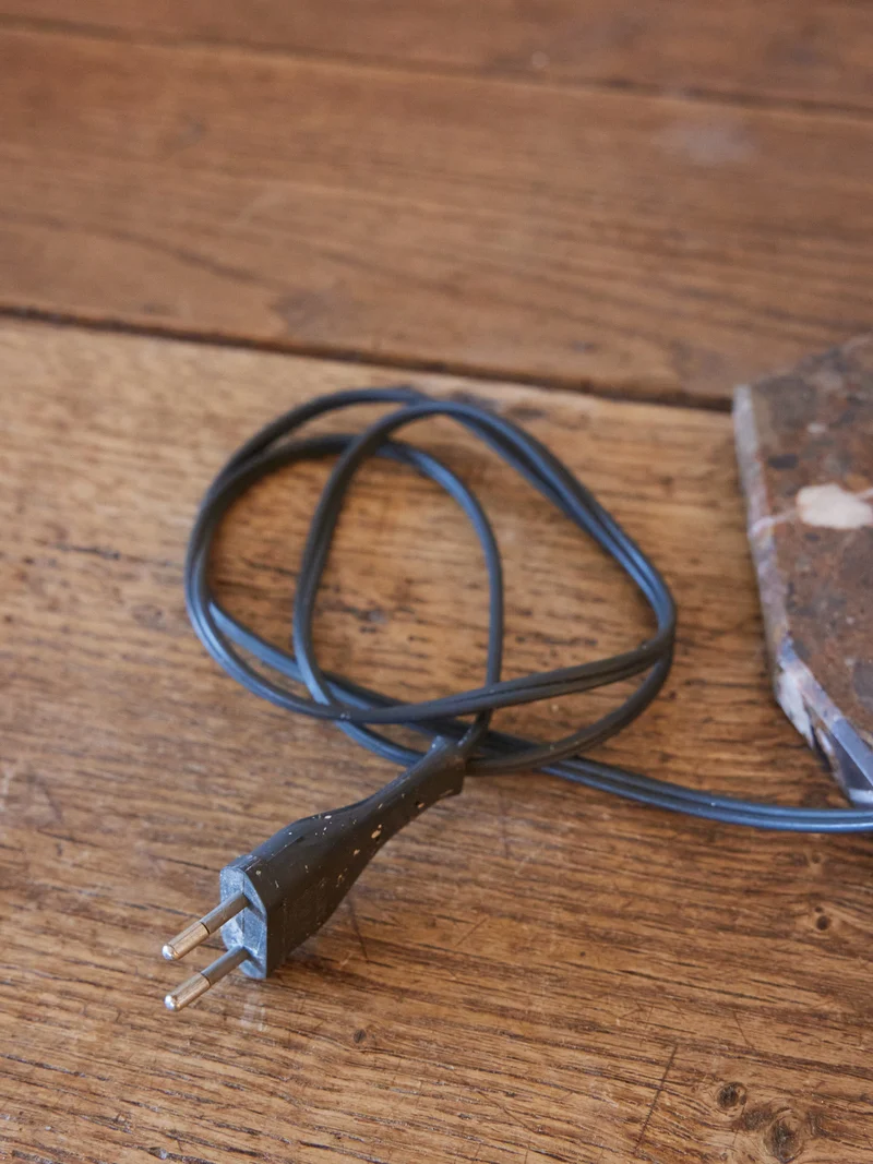 Julia, la lampe de bureau en métal vintage N°1064