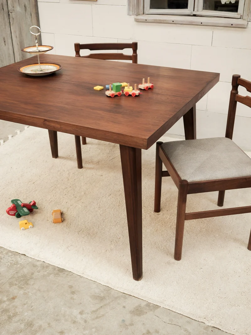 Karla, la table à manger N°1277