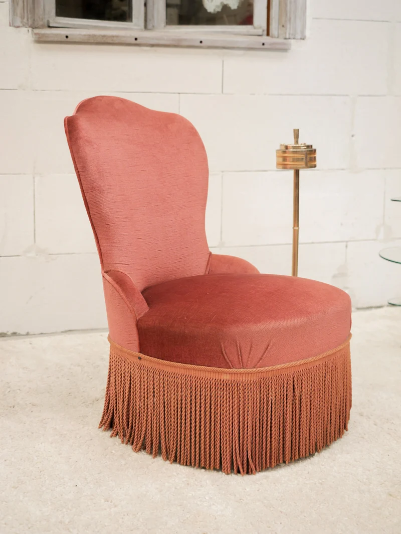 Jakob, le petit fauteuil crapaud en velours rose N°1384