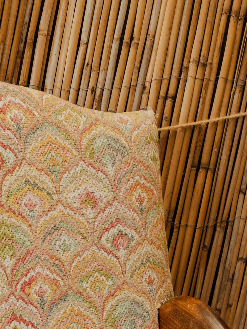 Martine, la banquette en bois et tissu à motifs N°154
