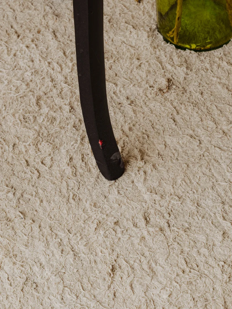 Regis, le tabouret en bois noir N°1562