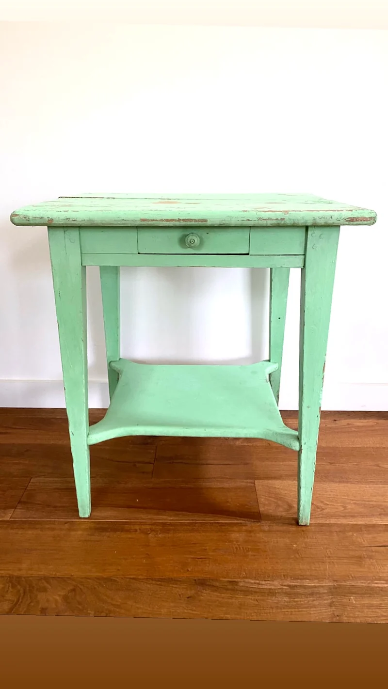 Petite table de ferme en bois