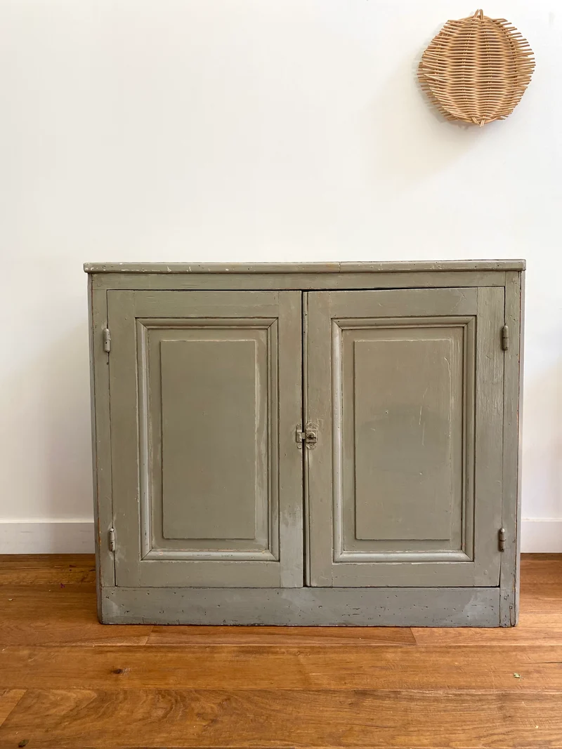 Grand buffet parisien en bois ancien
