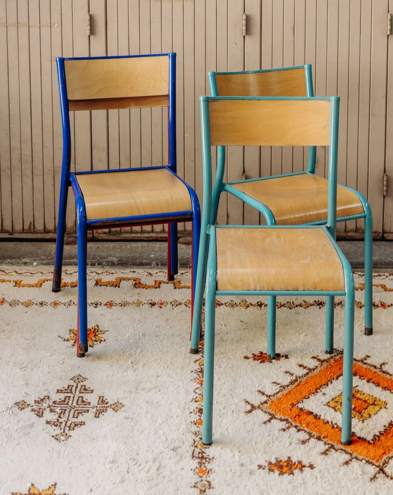 Alma, la chaise d'écolier à la structure bleue ciel N°1960