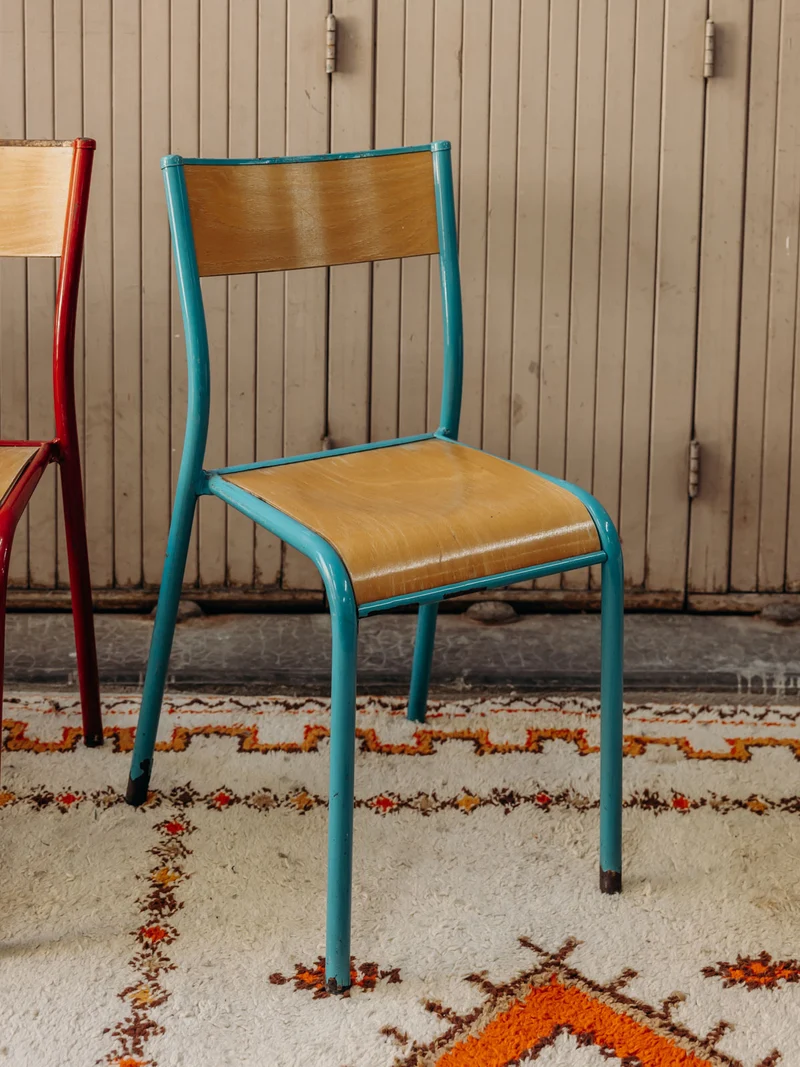Alma, la chaise d'écolier à la structure bleue ciel N°1960