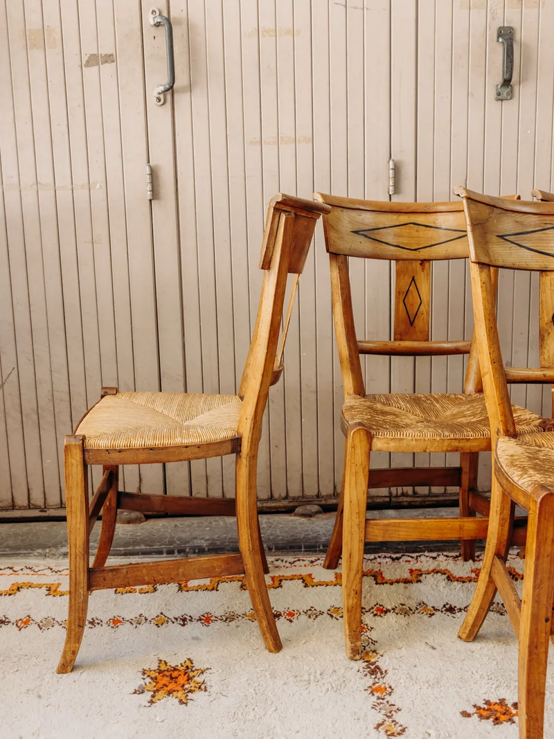 Claude, le lot de 6 chaises en cannage et bois sculpté N°1613