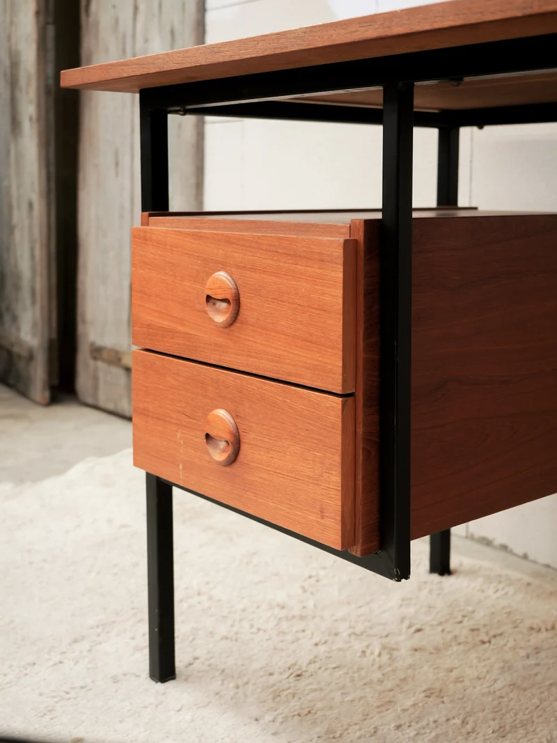 Yvan, le bureau vintage en bois N°563