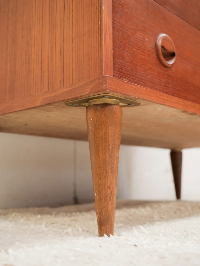 Olga, la commode en teck des années 60 N°1092