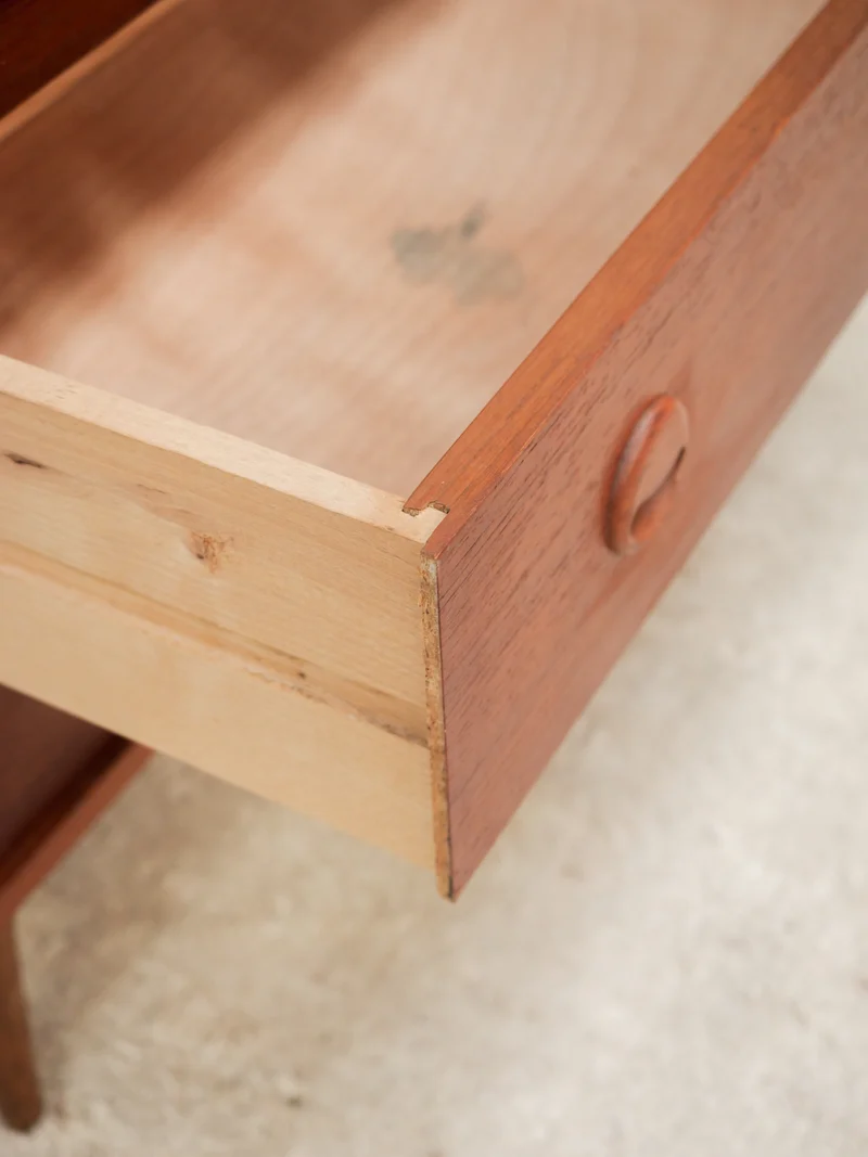 Olga, la commode en teck des années 60 N°1092