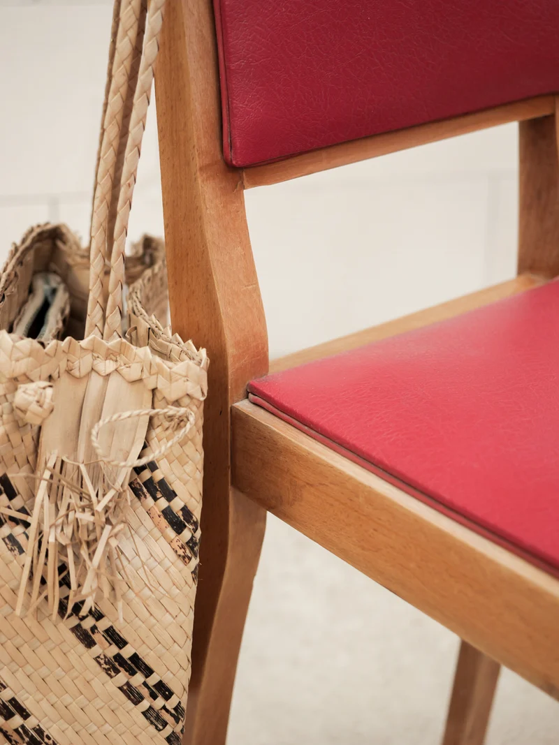 Alma, le lot de 2 chaises rouges N°1974