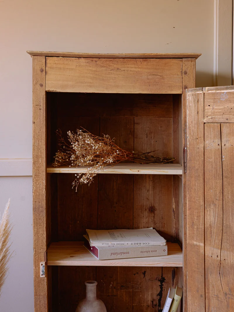 Blandine, l'armoire parisienne façon bonnetière N°475
