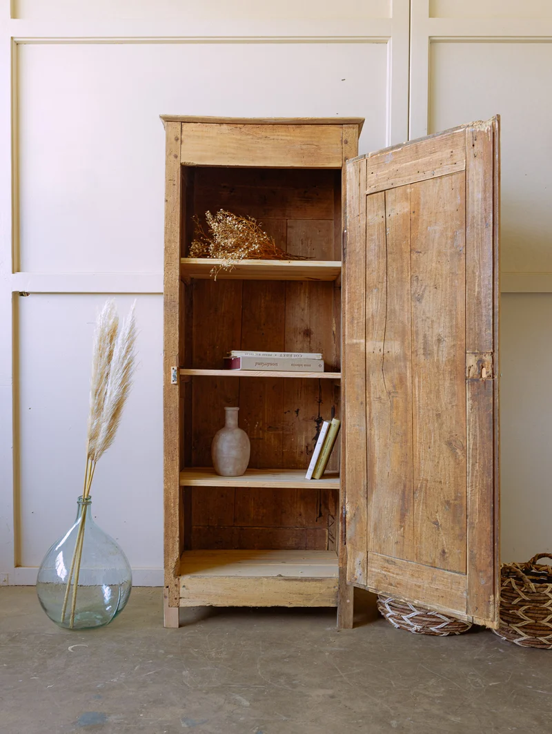 Blandine, l'armoire parisienne façon bonnetière N°475
