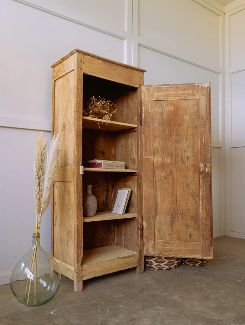 Blandine, l'armoire parisienne façon bonnetière N°475