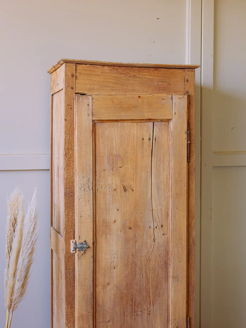 Blandine, l'armoire parisienne façon bonnetière N°475
