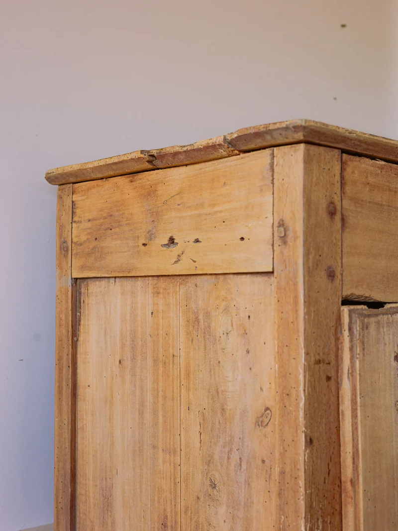 Blandine, l'armoire parisienne façon bonnetière N°475