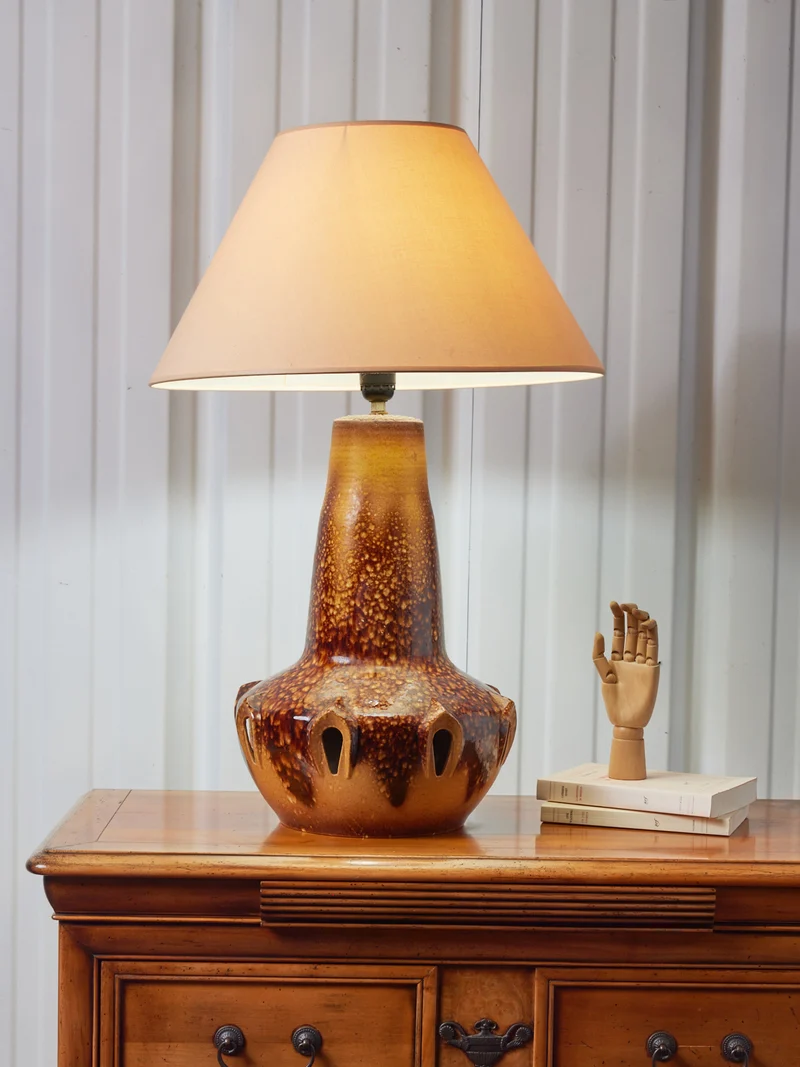 Suzanne, la lampe à poser en céramique N°533