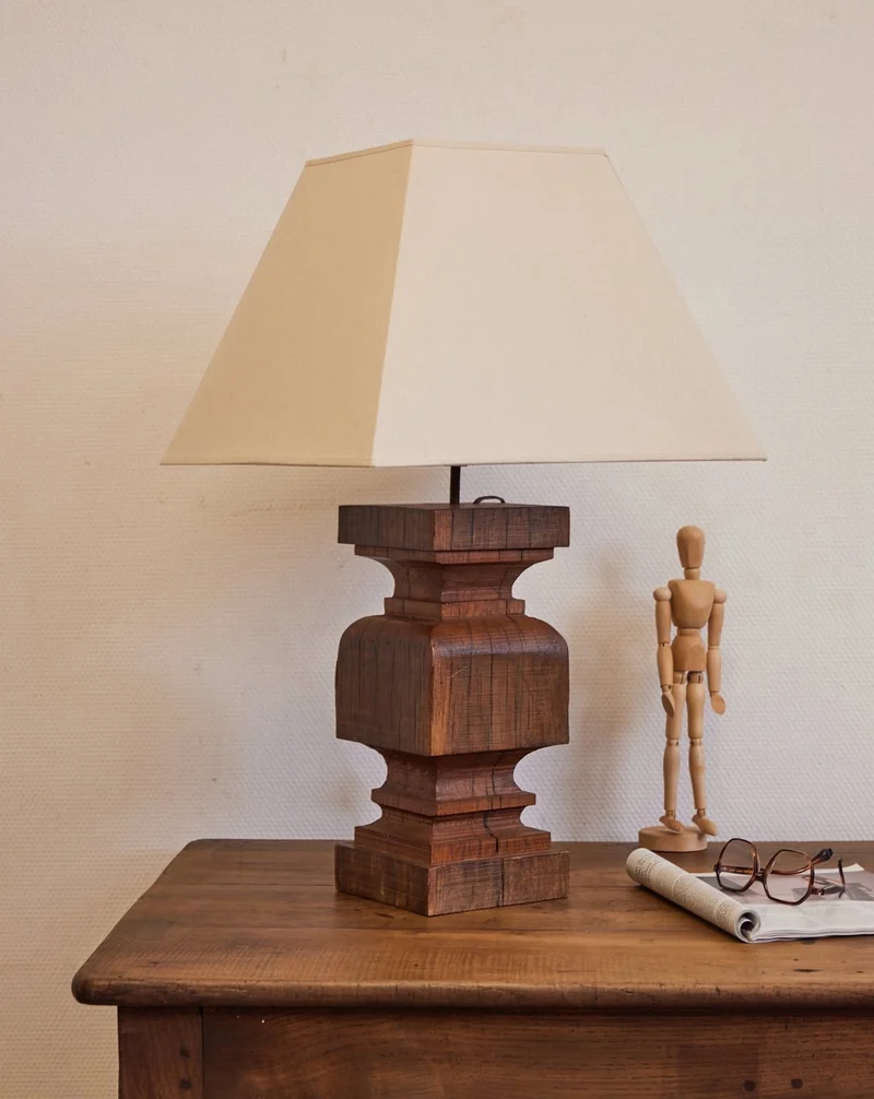 Suzanne, la lampe à poser en bois N°500