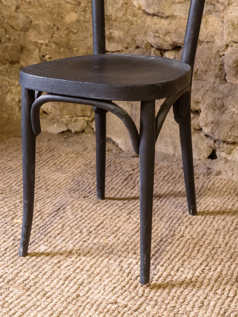 Claude, la chaise en bois noir N°1624