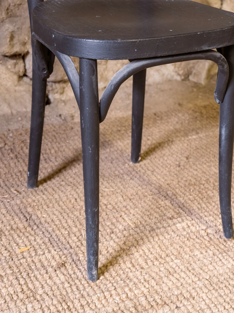 Claude, la chaise en bois noir N°1624