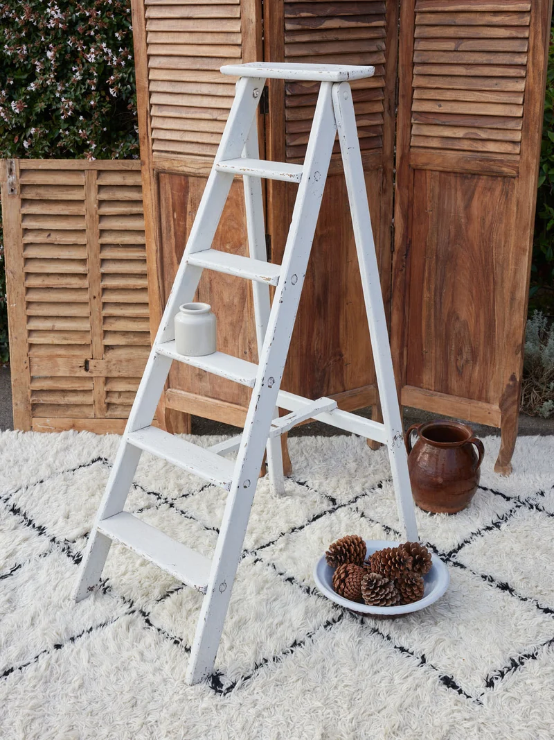 Denis, l'escabeau en bois vintage N°52