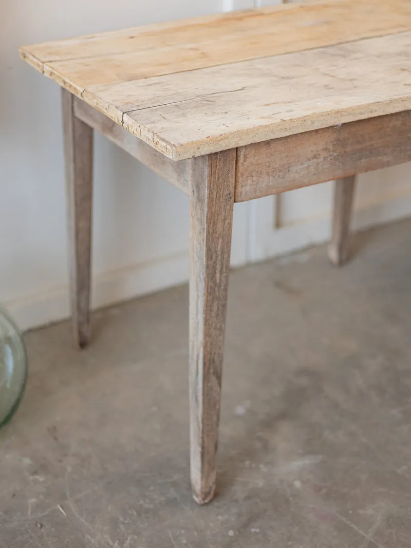 Romy, la petite table à manger de ferme N°1517