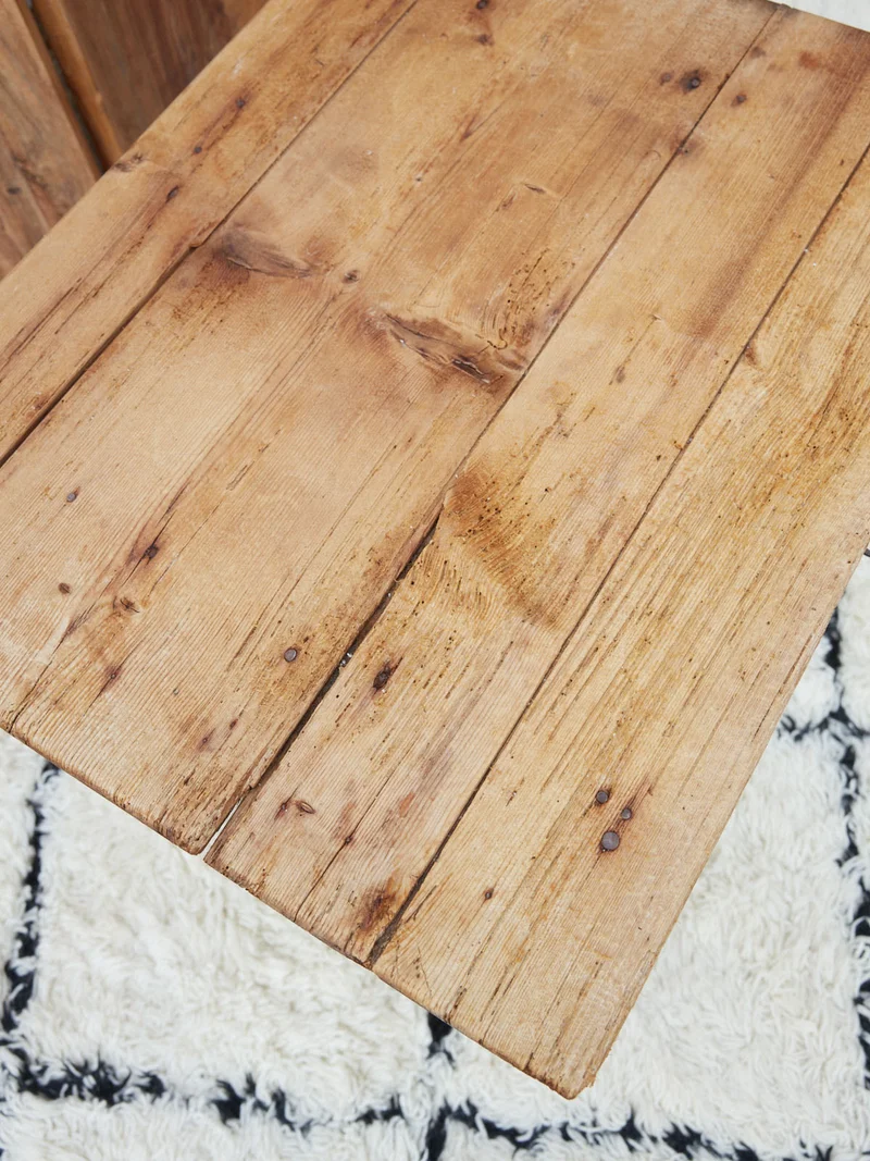 Francine, la table d'appoint en bois vintage N°1553