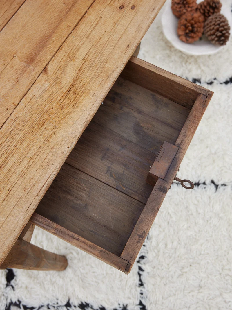 Francine, la table d'appoint en bois vintage N°1553