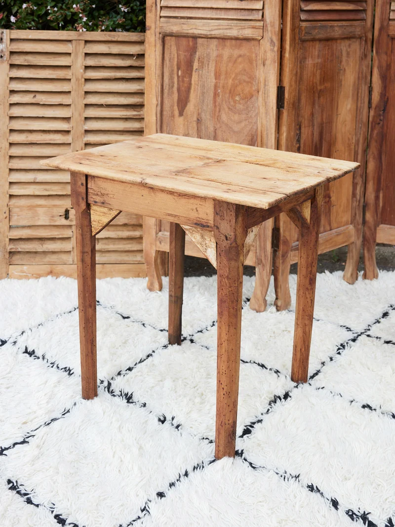 Francine, la table d'appoint en bois vintage N°1553