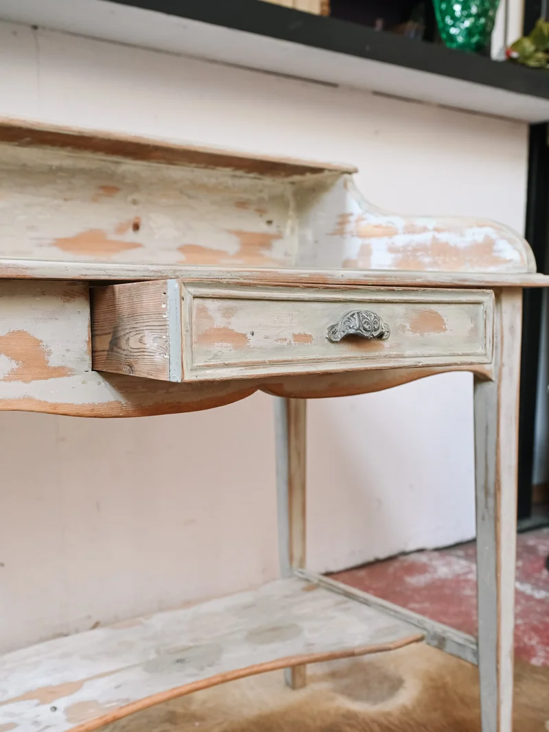 Honoré, le secrétaire romantique en bois clair N°227