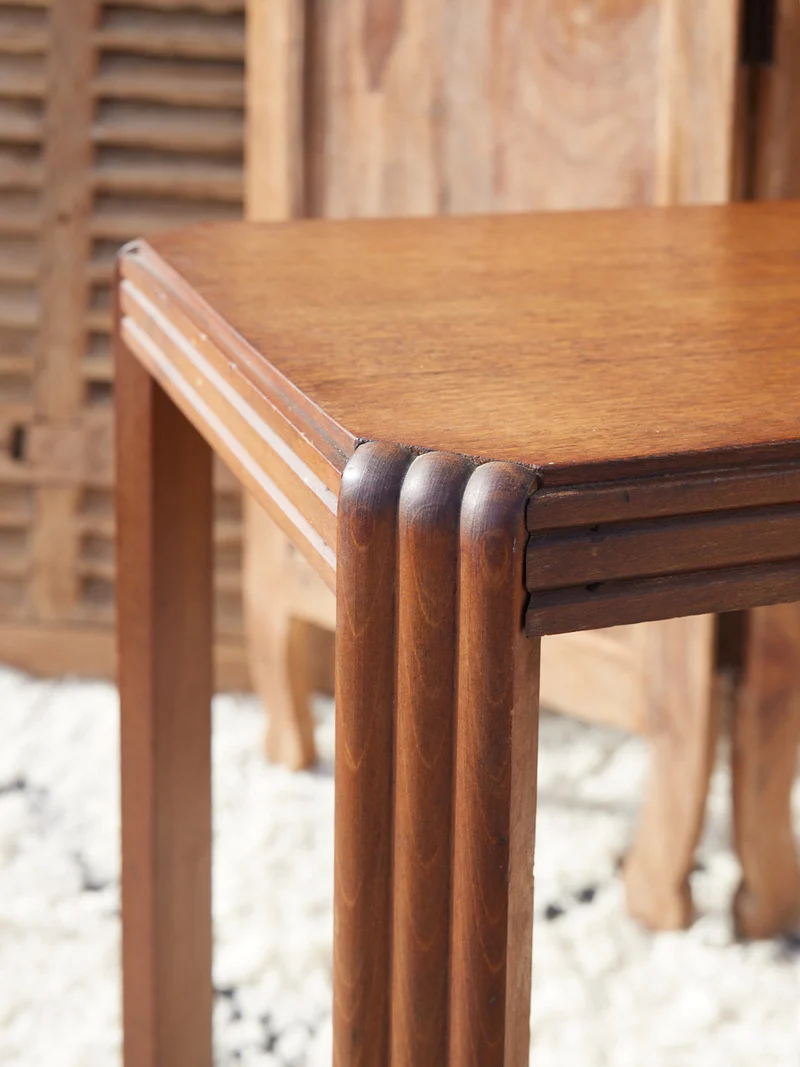 Hanna, la table d'appoint art déco en bois N°1563