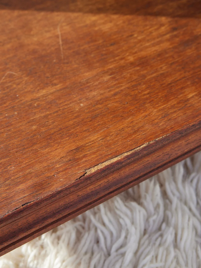Hanna, la table d'appoint art déco en bois N°1563